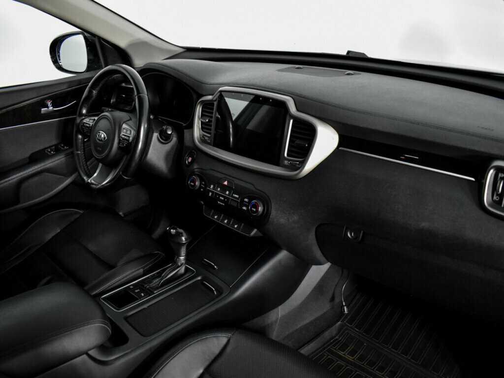 Kia Sorento с пробегом — 2017 год. Фото: #11