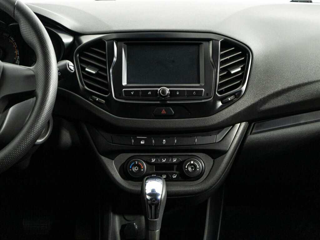 Lada (ВАЗ) Vesta с пробегом — 2021 год. Фото: #13