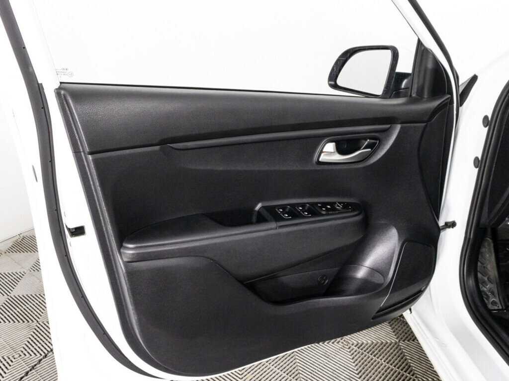 Kia Rio с пробегом — 2020 год. Фото: #23