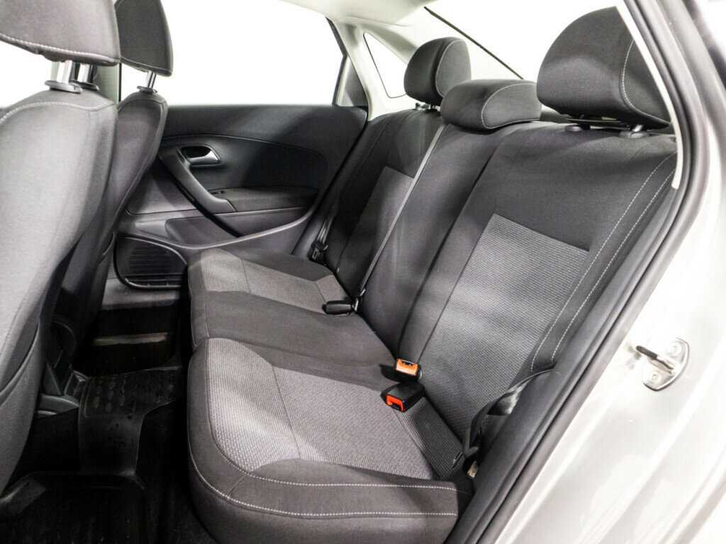 Volkswagen Polo с пробегом — 2018 год. Фото: #9