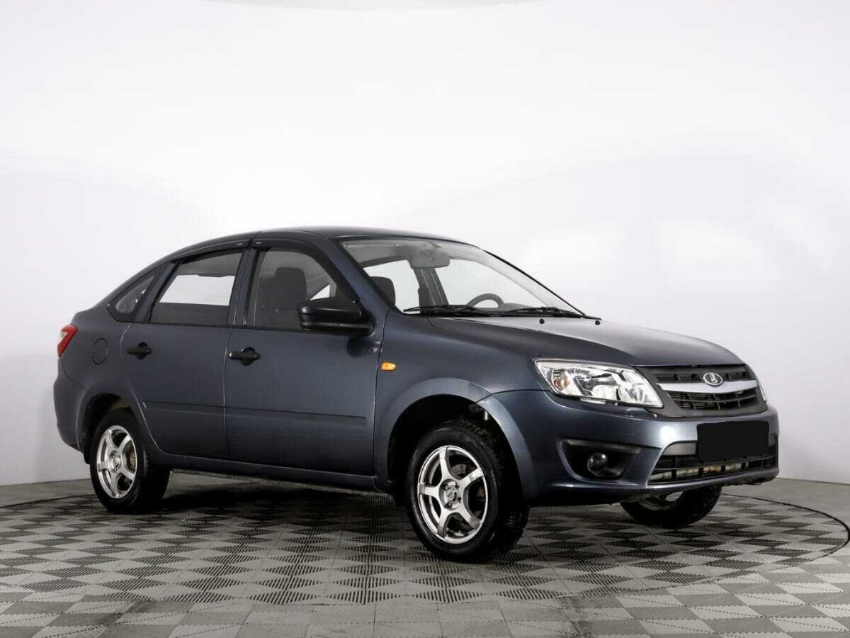 Lada (ВАЗ) Granta с пробегом — 2015 год. Фото: #2