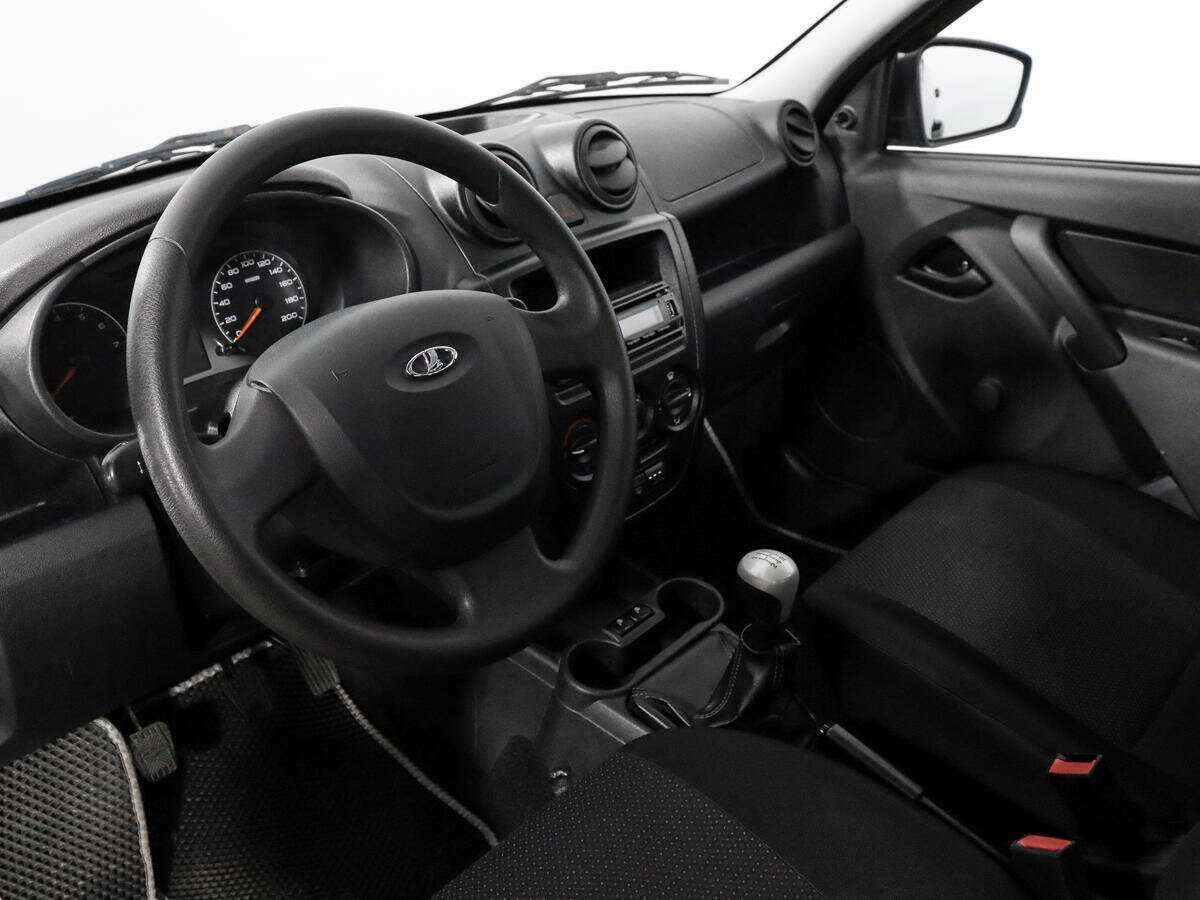 Lada (ВАЗ) Granta с пробегом — 2015 год. Фото: #8