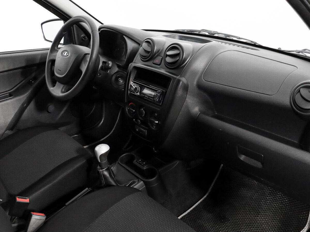 Lada (ВАЗ) Granta с пробегом — 2015 год. Фото: #10