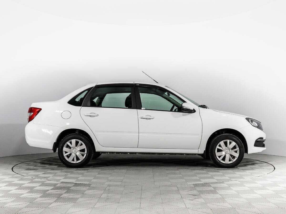 Lada (ВАЗ) Granta с пробегом — 2023 год. Фото: #3