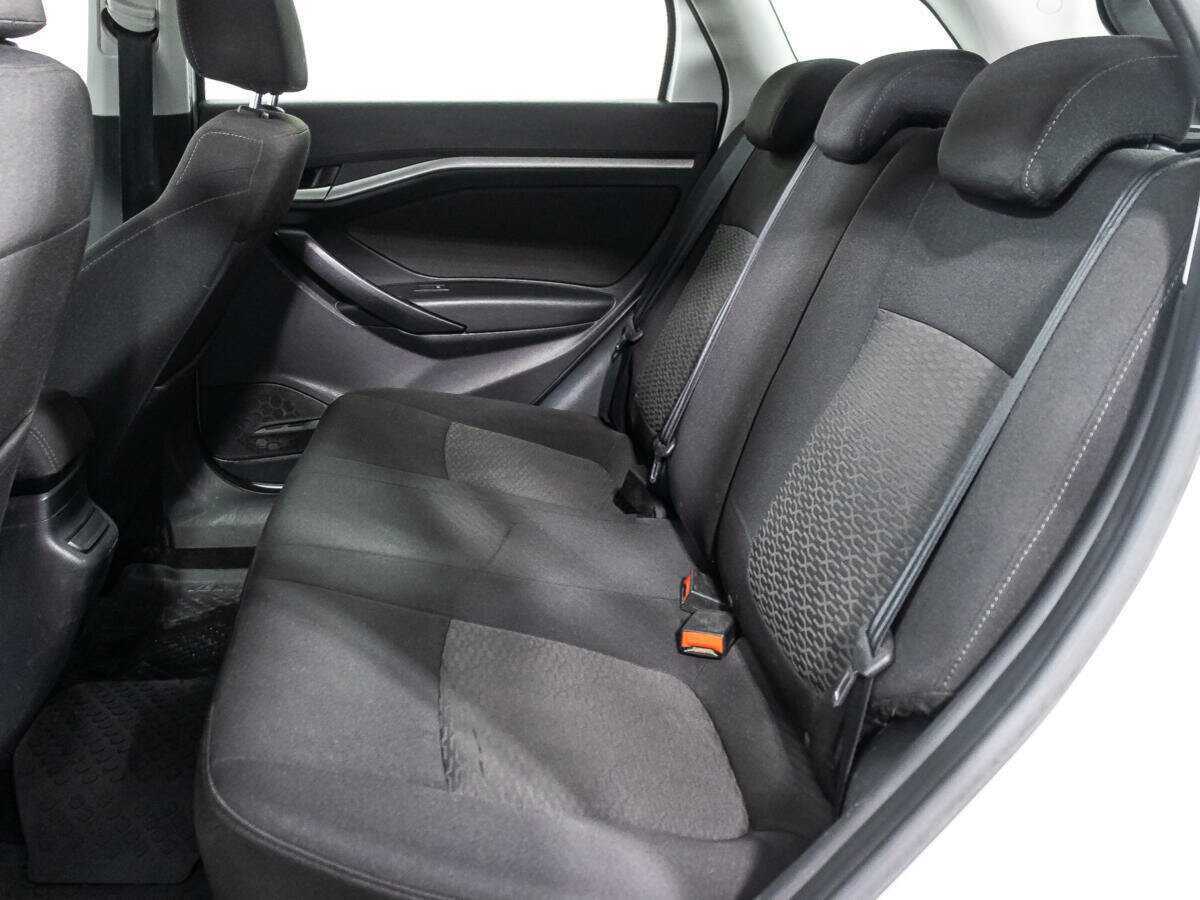 Lada (ВАЗ) Vesta с пробегом — 2017 год. Фото: #9