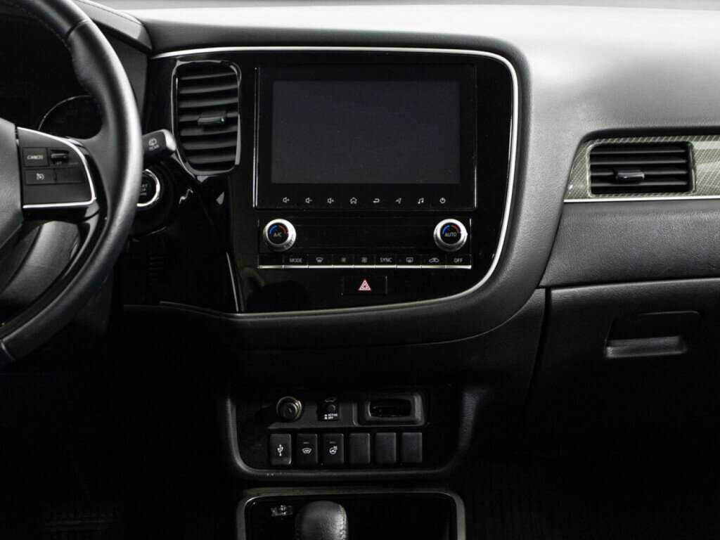 Mitsubishi Outlander с пробегом — 2021 год. Фото: #13