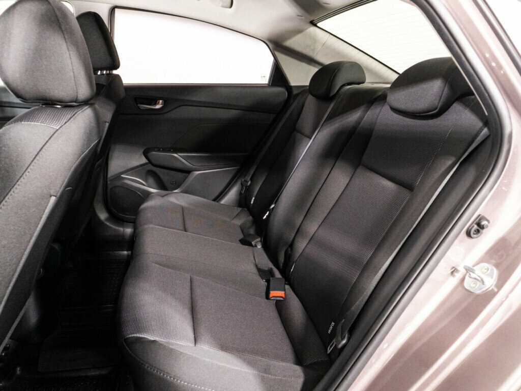 Hyundai Solaris с пробегом — 2018 год. Фото: #9