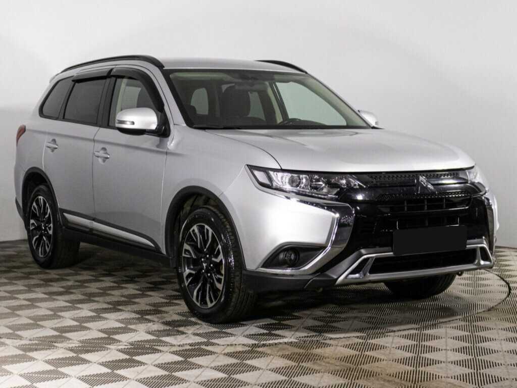 Mitsubishi Outlander с пробегом — 2021 год. Фото: #2
