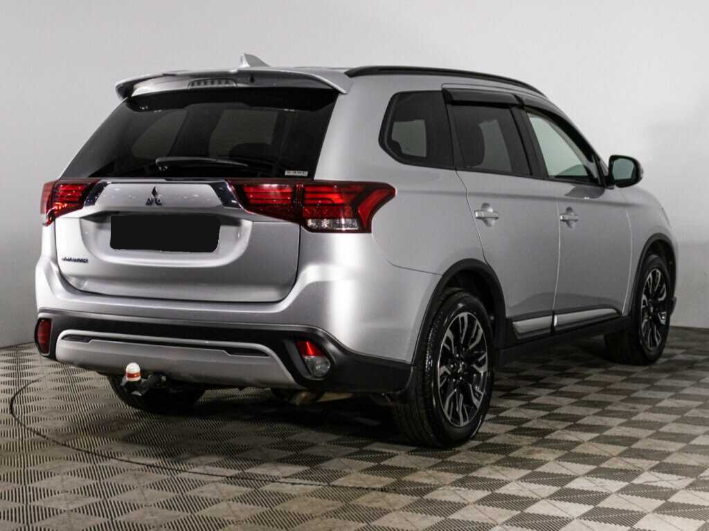 Mitsubishi Outlander с пробегом — 2021 год. Фото: #4