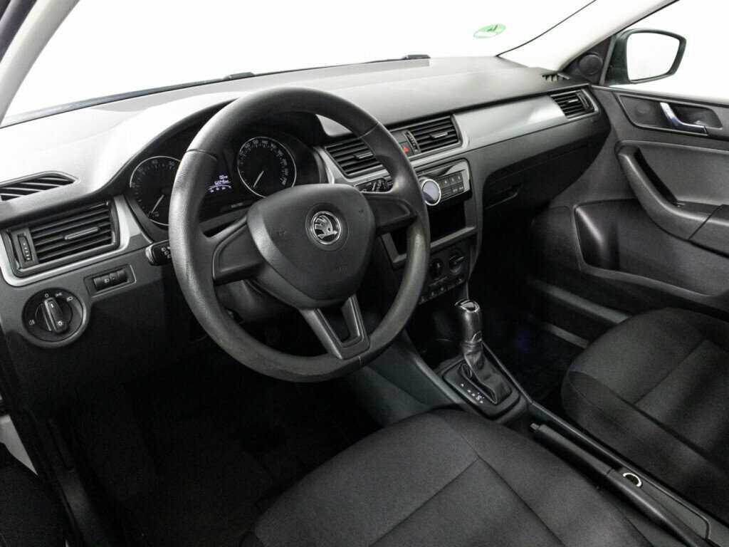 Skoda Rapid с пробегом — 2017 год. Фото: #10