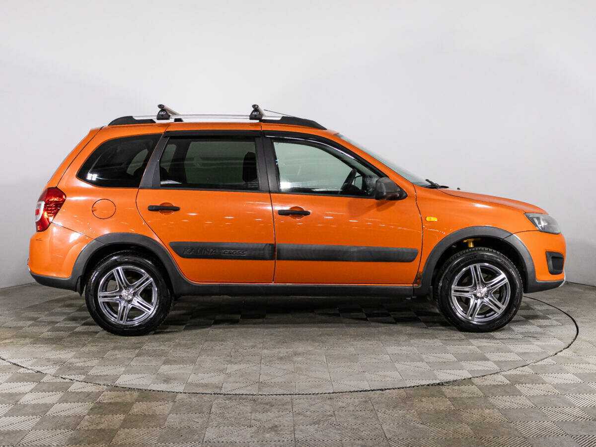 Lada (ВАЗ) Kalina с пробегом — 2015 год. Фото: #3