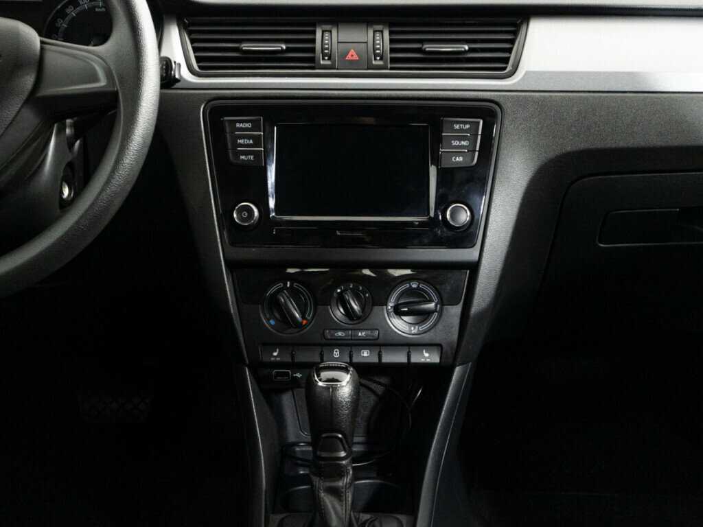 Skoda Rapid с пробегом — 2019 год. Фото: #13