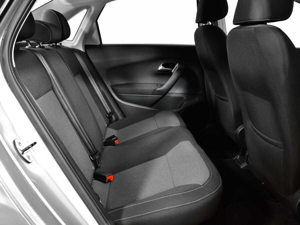 Volkswagen Polo с пробегом — 2016 год. Фото: #9