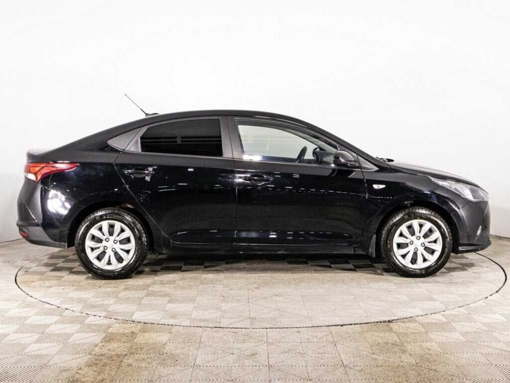 Hyundai Solaris с пробегом — 2021 год. Фото: #3