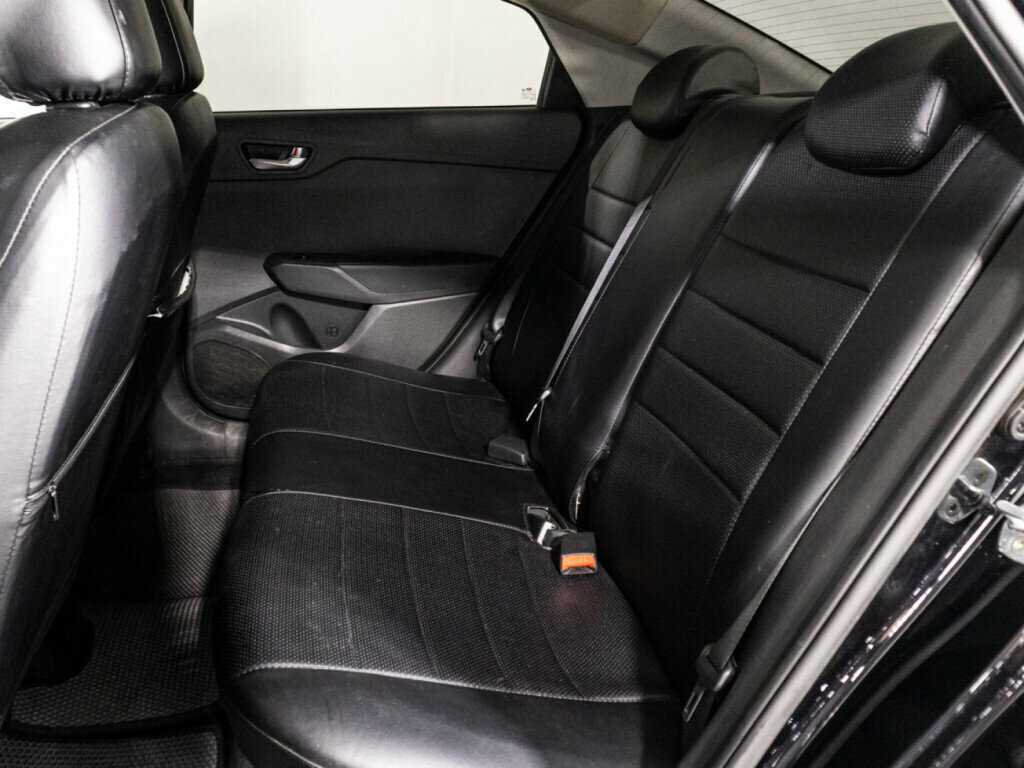 Hyundai Solaris с пробегом — 2021 год. Фото: #9