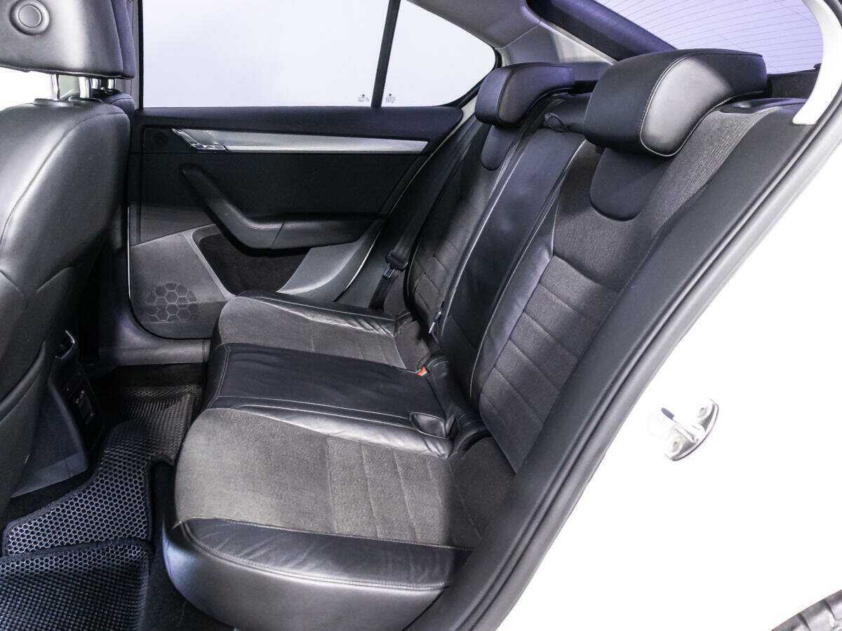 Skoda Octavia с пробегом — 2013 год. Фото: #9