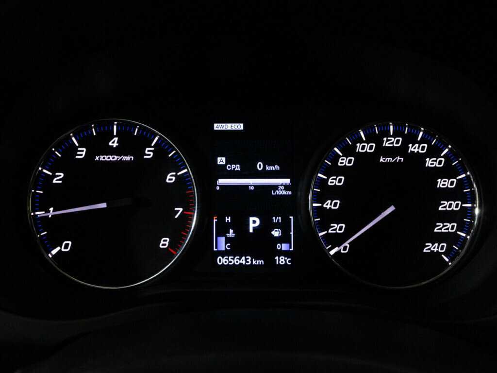 Mitsubishi Outlander с пробегом — 2016 год. Фото: #11