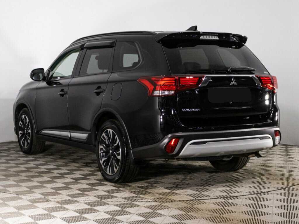Mitsubishi Outlander с пробегом — 2021 год. Фото: #6