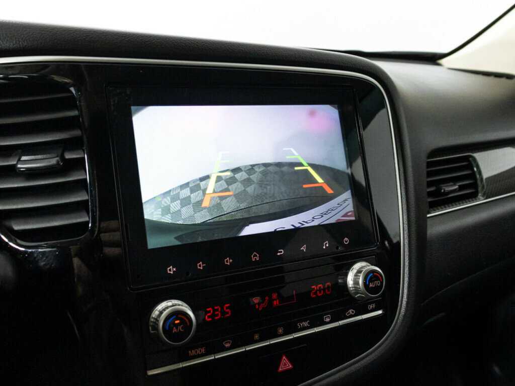 Mitsubishi Outlander с пробегом — 2021 год. Фото: #16