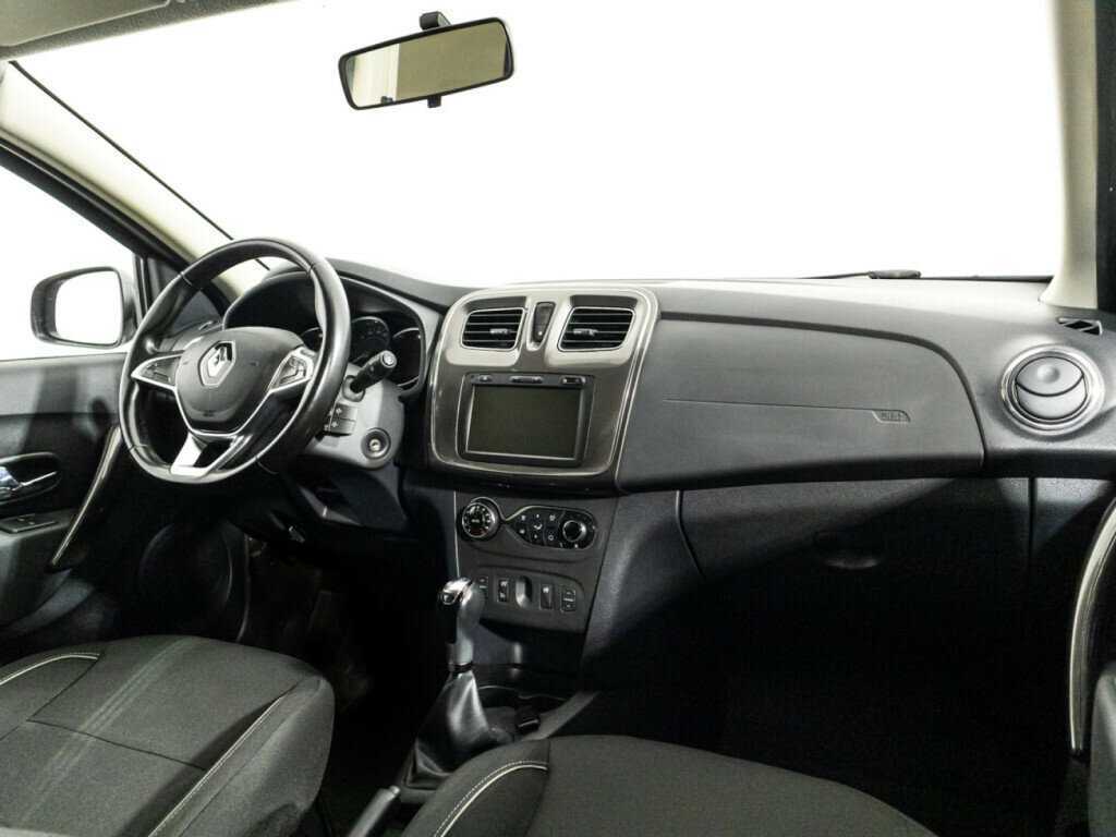 Renault Sandero с пробегом — 2019 год. Фото: #8