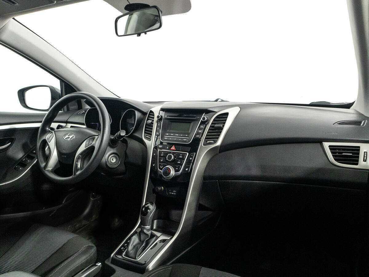 Hyundai i30 с пробегом — 2015 год. Фото: #8