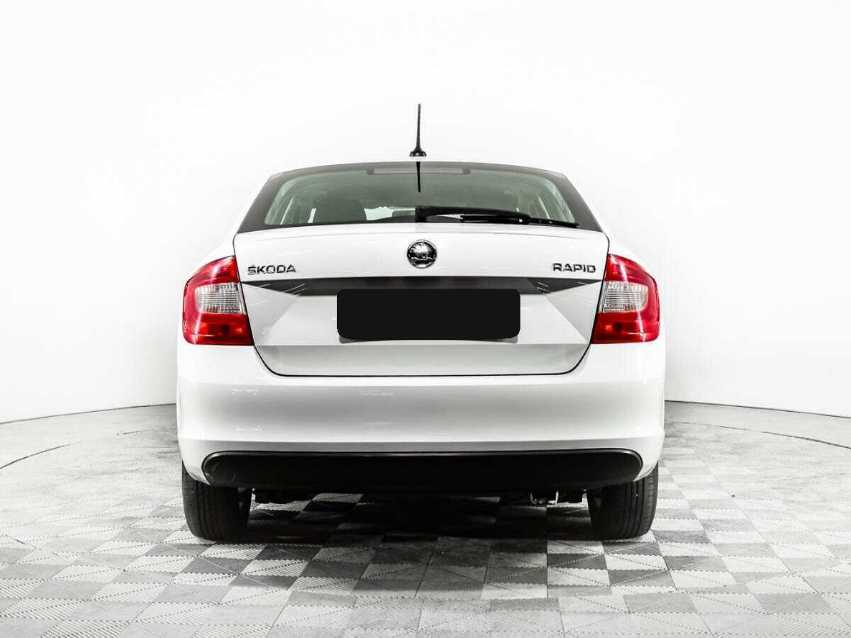 Skoda Rapid с пробегом — 2017 год. Фото: #5