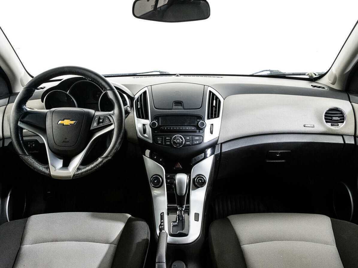 Chevrolet Cruze с пробегом — 2015 год. Фото: #7