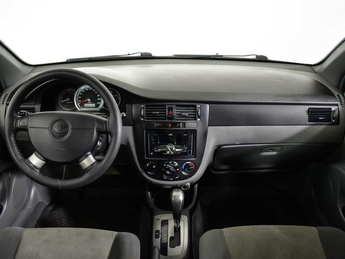 Daewoo Gentra с пробегом — 2014 год. Фото: #11