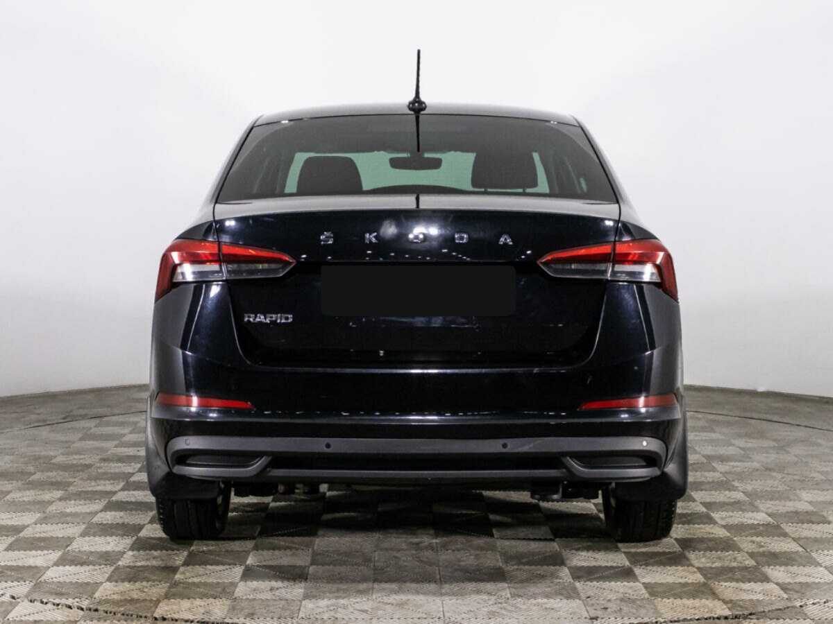 Skoda Rapid с пробегом — 2021 год. Фото: #5