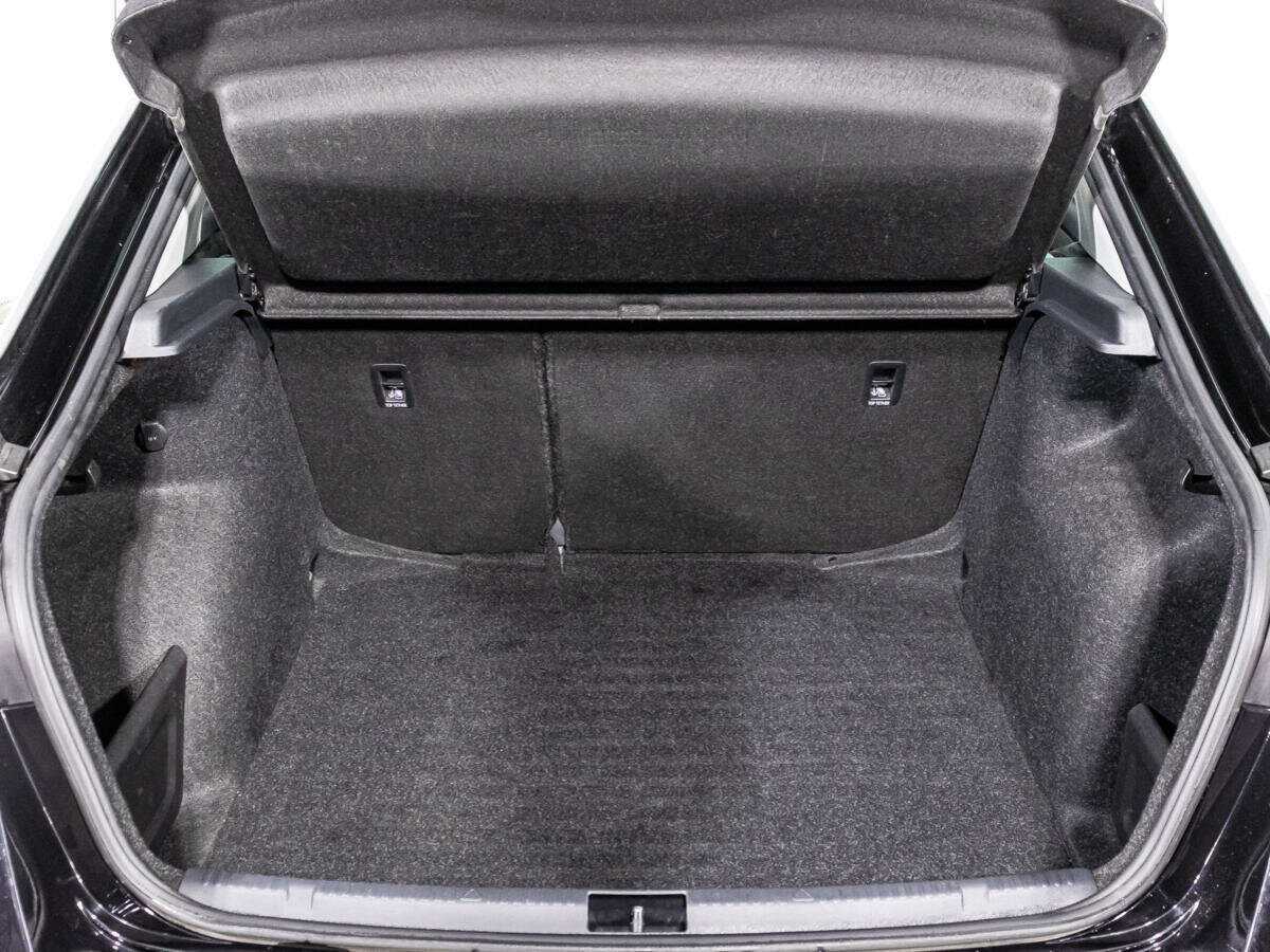 Skoda Rapid с пробегом — 2021 год. Фото: #14