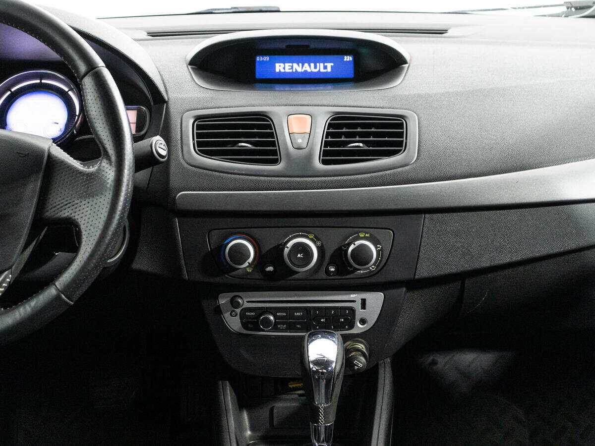 Renault Fluence с пробегом — 2014 год. Фото: #13