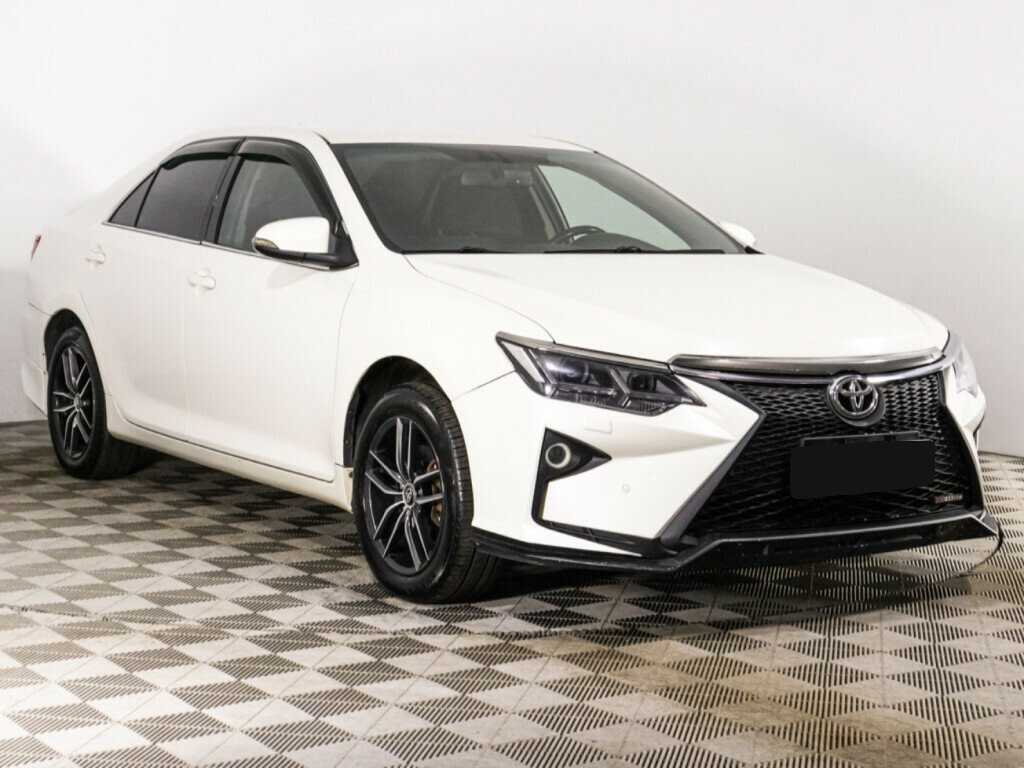 Toyota Camry с пробегом — 2018 год. Фото: #2