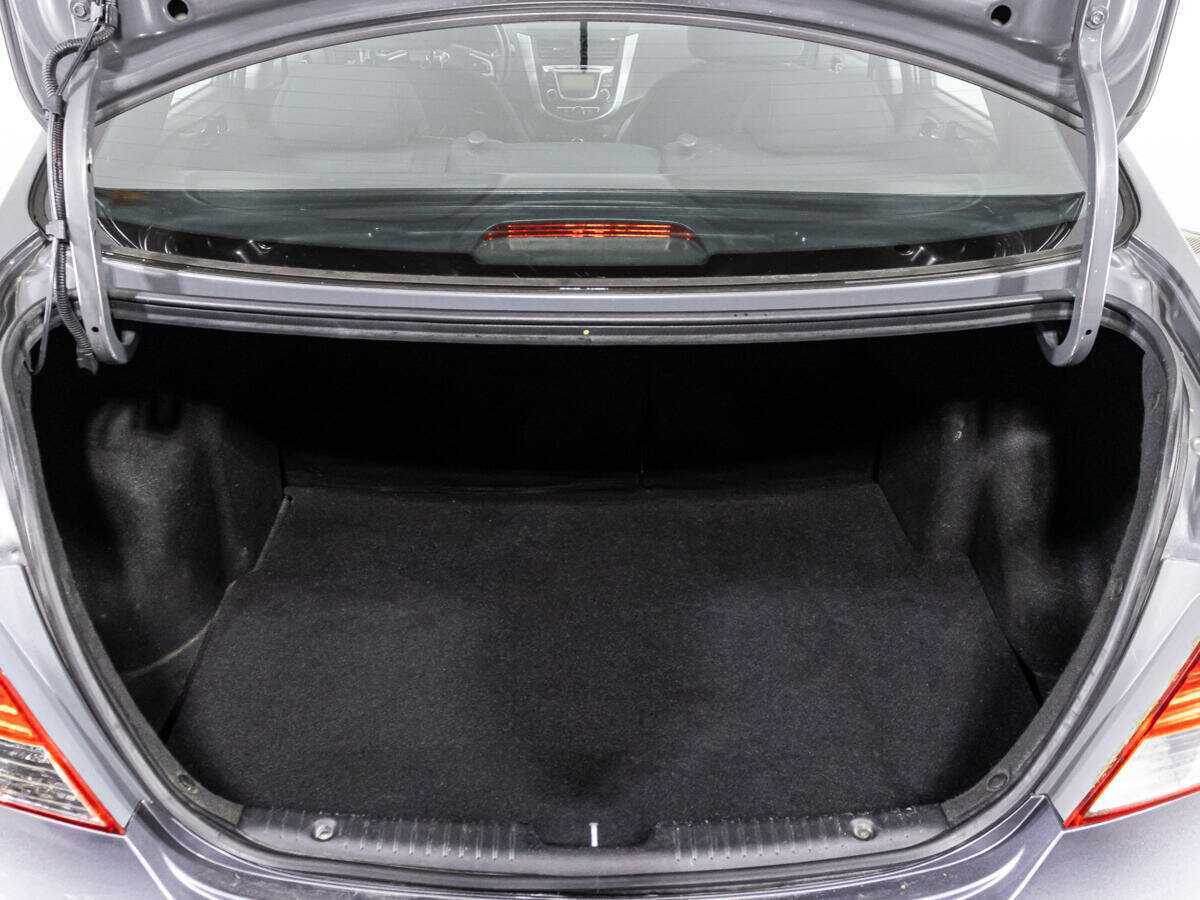 Hyundai Solaris с пробегом — 2014 год. Фото: #14