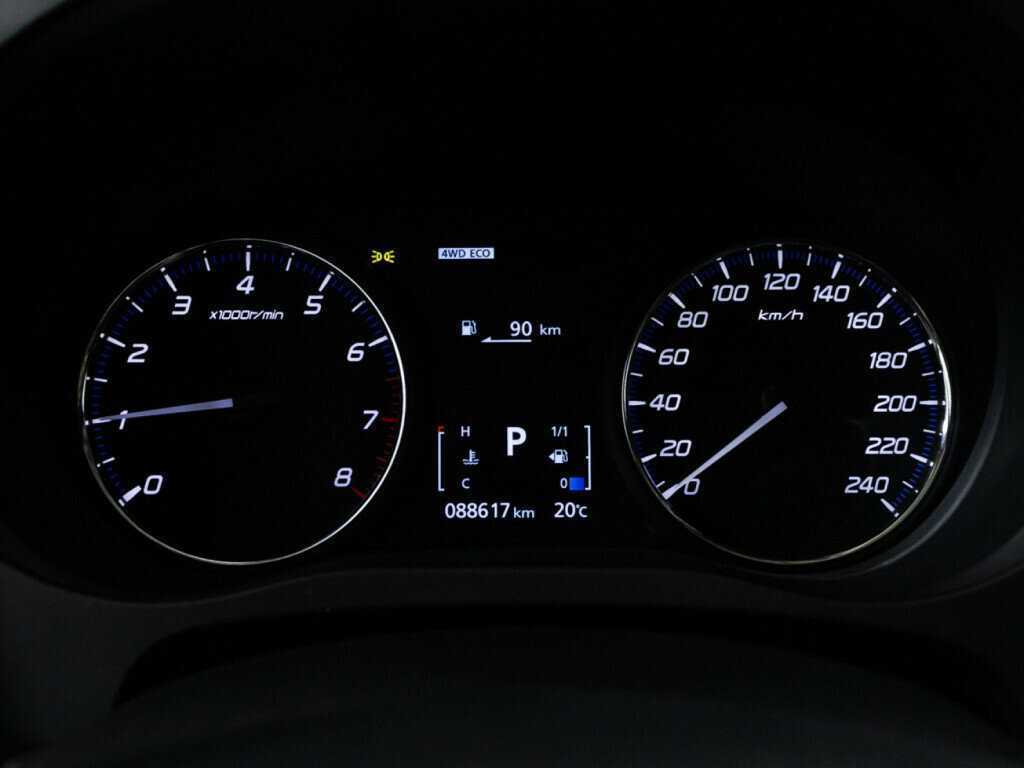 Mitsubishi Outlander с пробегом — 2017 год. Фото: #11