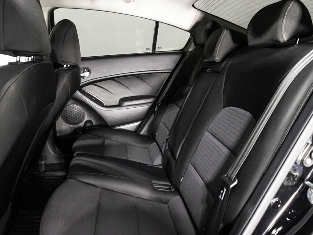 Kia Cerato с пробегом — 2017 год. Фото: #9