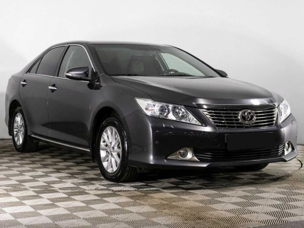 Toyota Camry с пробегом — 2012 год. Фото: #2