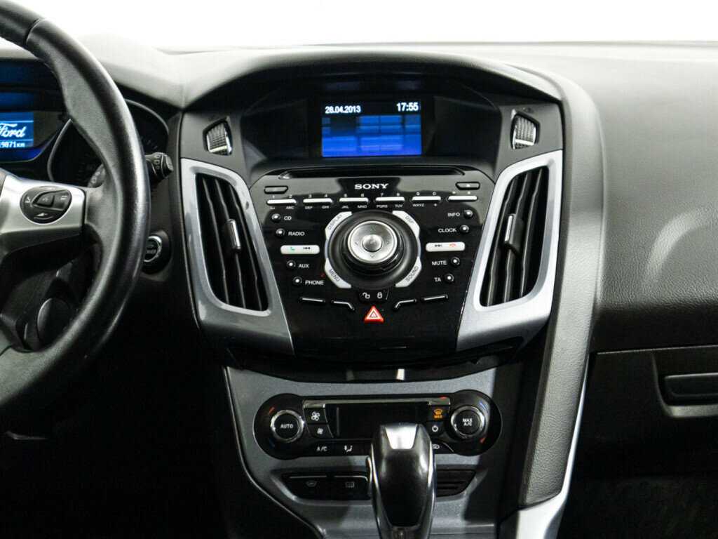 Ford Focus с пробегом — 2013 год. Фото: #13