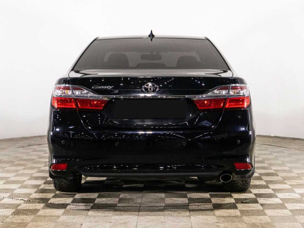 Toyota Camry с пробегом — 2017 год. Фото: #5