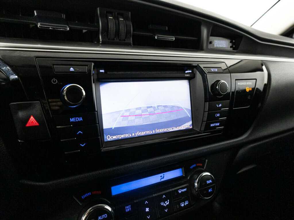 Toyota Corolla с пробегом — 2014 год. Фото: #14