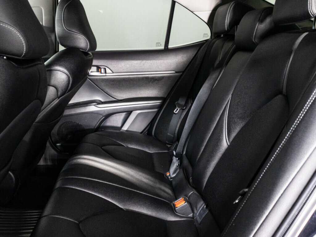 Toyota Camry с пробегом — 2021 год. Фото: #8