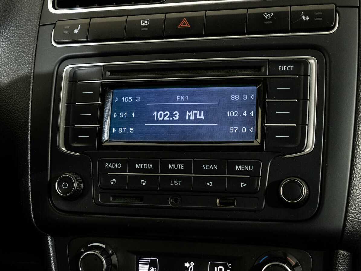 Volkswagen Polo с пробегом — 2013 год. Фото: #11