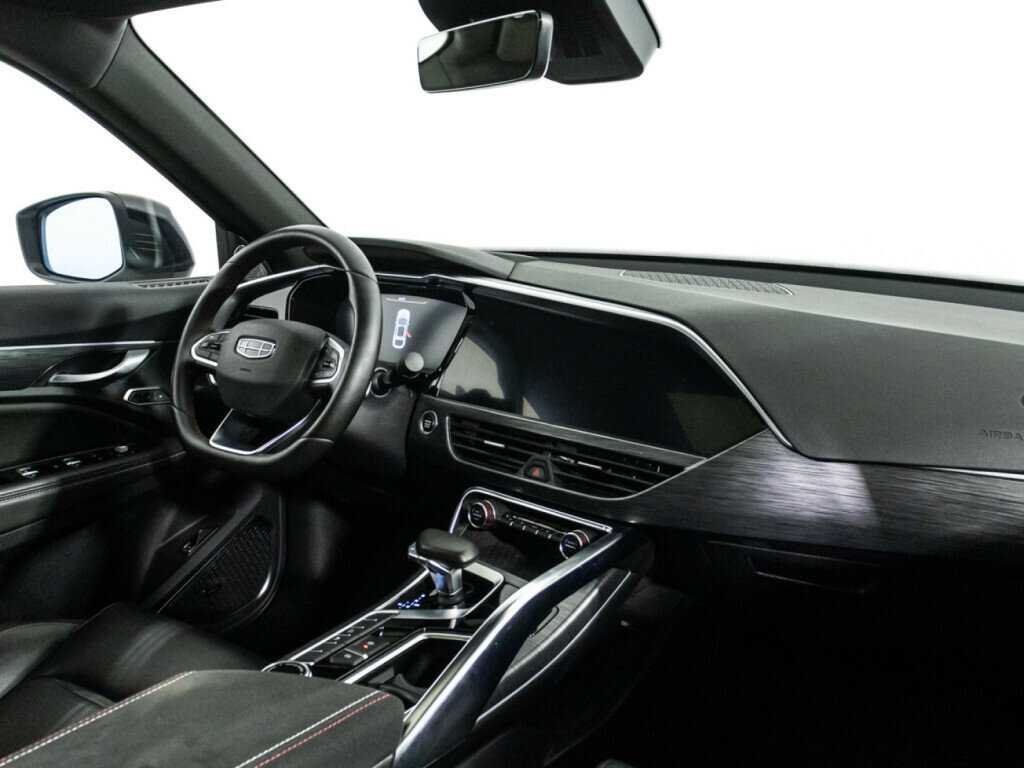 Geely Tugella с пробегом — 2022 год. Фото: #8