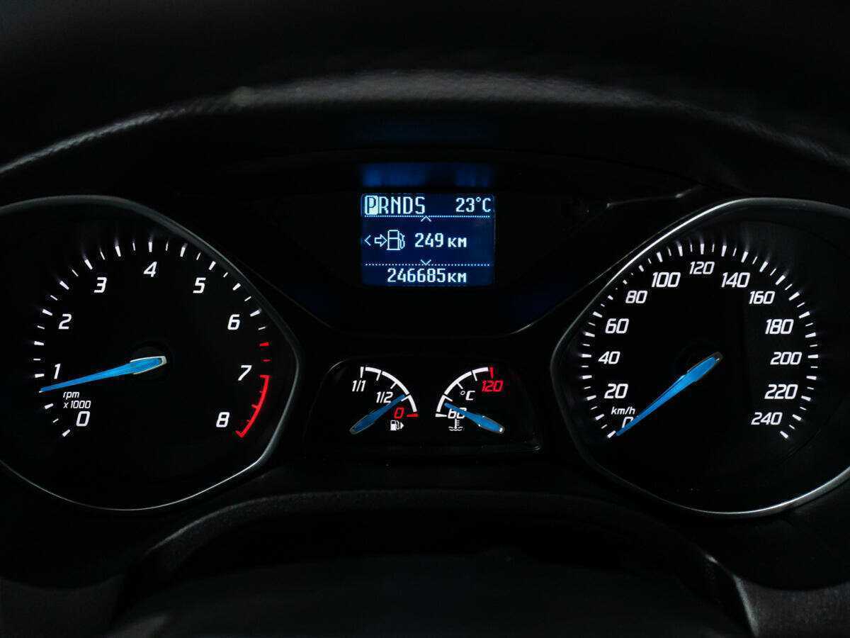 Ford Focus с пробегом — 2013 год. Фото: #11