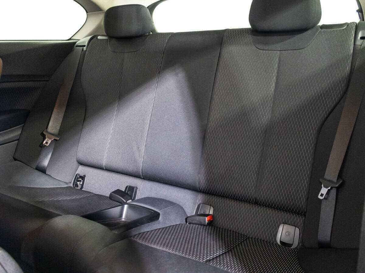 BMW 1 серии с пробегом — 2012 год. Фото: #9