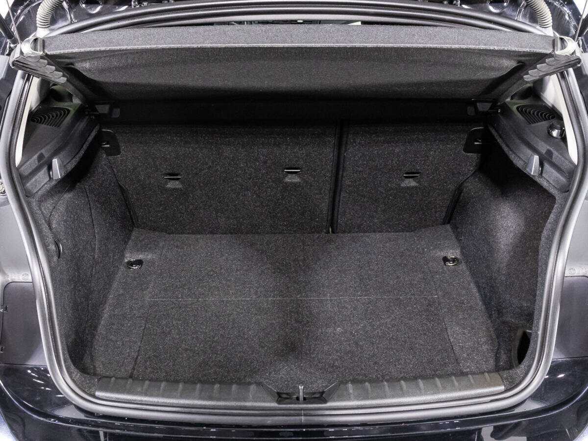 BMW 1 серии с пробегом — 2012 год. Фото: #14