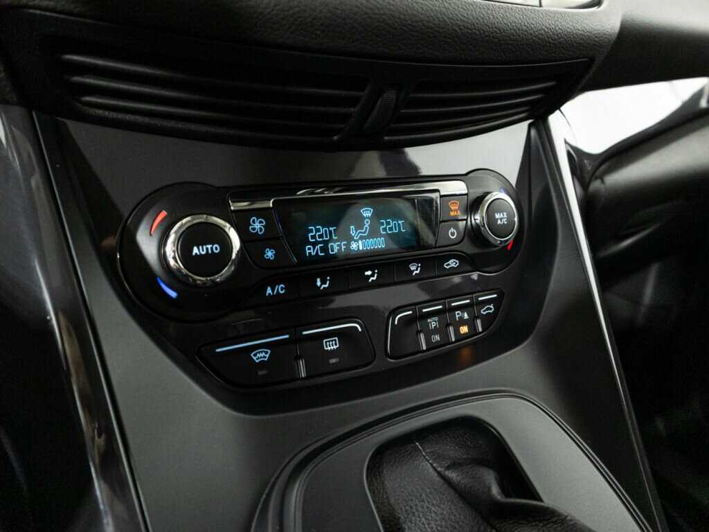 Ford Kuga с пробегом — 2014 год. Фото: #16