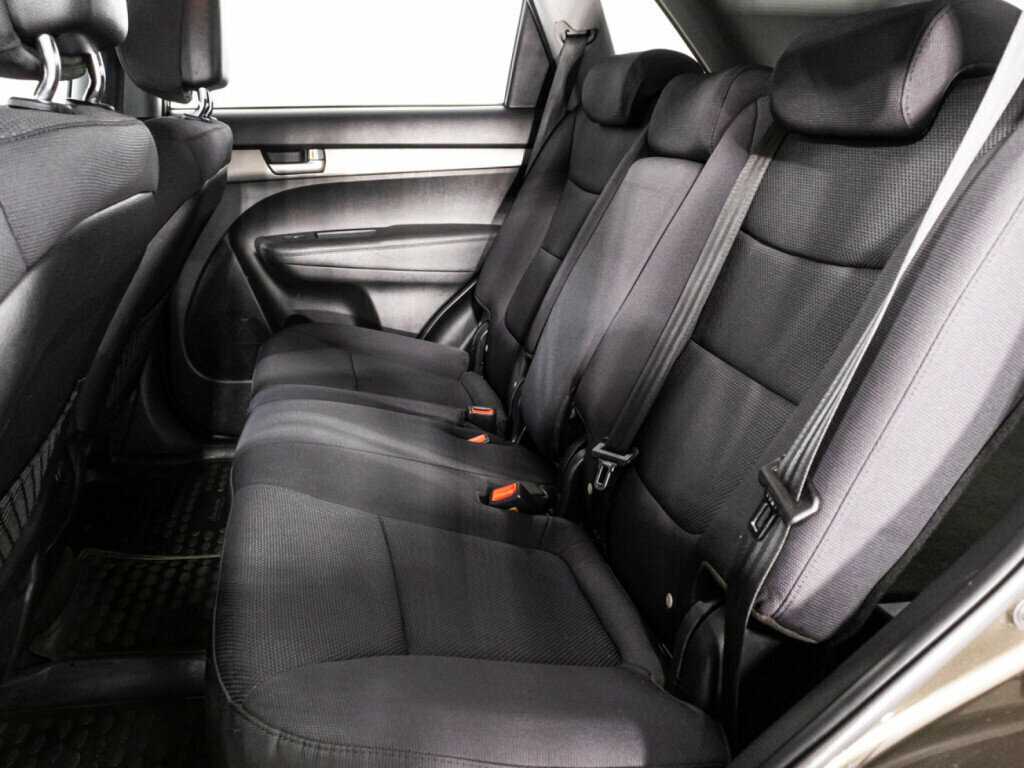Kia Sorento с пробегом — 2012 год. Фото: #9