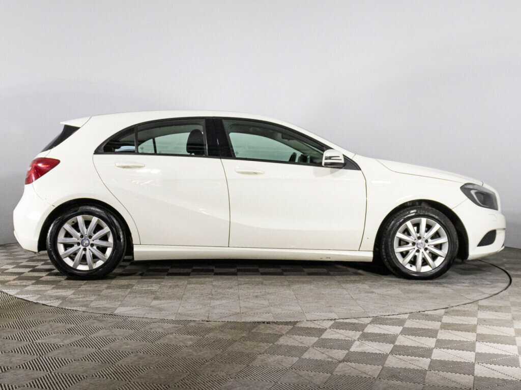 Mercedes-Benz A-Класс с пробегом — 2015 год. Фото: #3