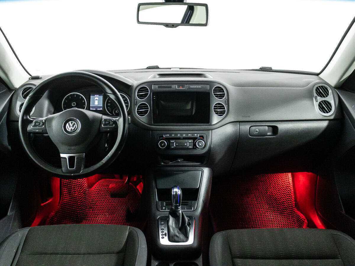Volkswagen Tiguan с пробегом — 2012 год. Фото: #12