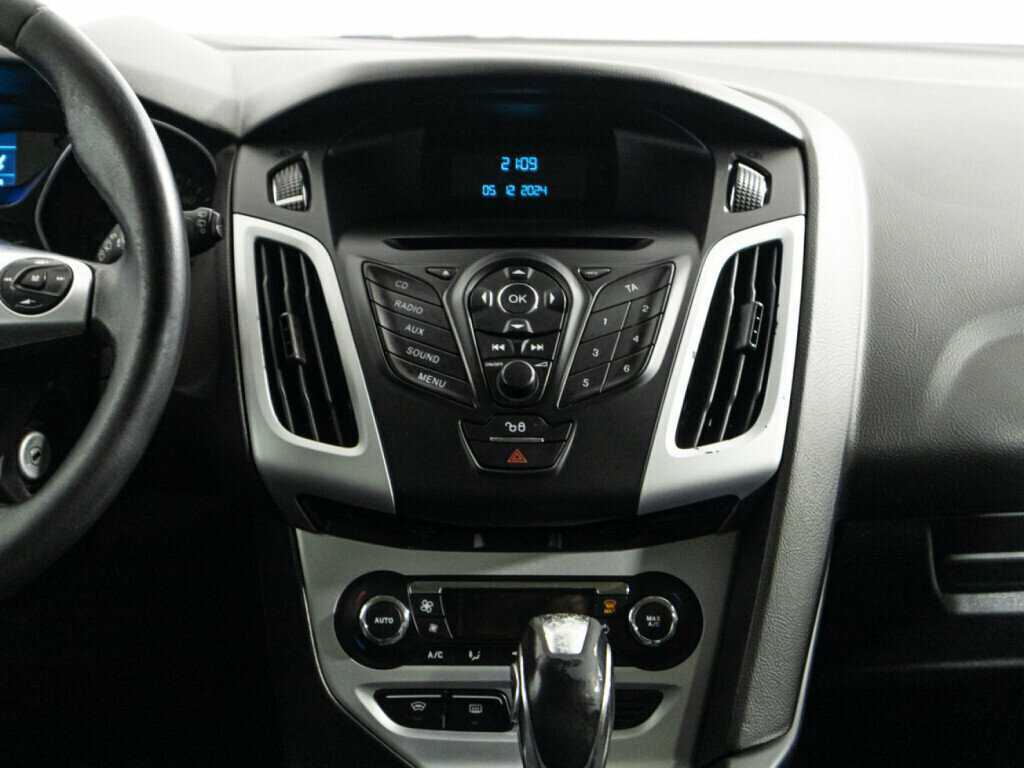 Ford Focus с пробегом — 2014 год. Фото: #13